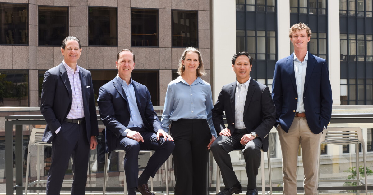 UBS loses $3.5B team, gains $1.2B Glenmede advisor
